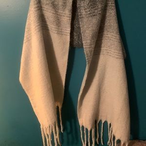 Soft and beautiful fringed scarf/shawl. Very large